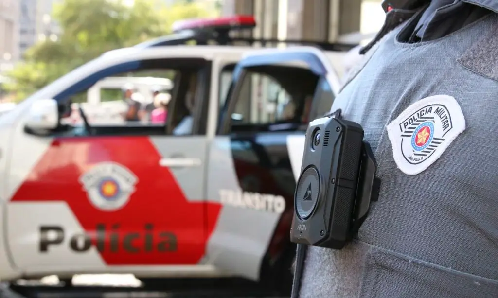 um policial militar (PM) que estava de folga. A vítima foi atingida por 11 dispa