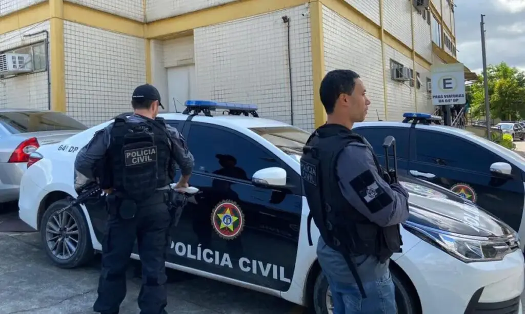 lideranças da facção a operadores financeiros, que realizavam a fragmentação dos