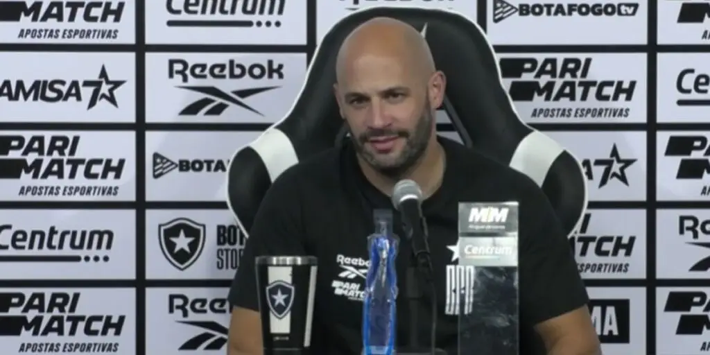 tal Meu Botafogo, existem sondagens recentes de Flamengo e Palmeiras pelo meia a