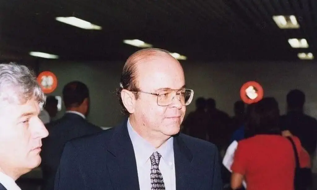 meio de um comunicado da família. A unidade de saúde não informou a causa. “É co