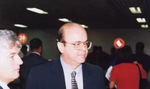 meio de um comunicado da família. A unidade de saúde não informou a causa. “É co