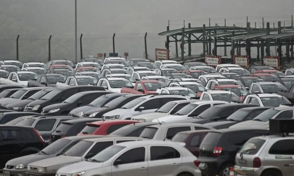 para-compra-de-caminhoes" target="_blank"> programa federal Move Brasil
