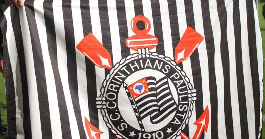 tiva) nesta sexta-feira e está liberado para comandar o Corinthians no clássico