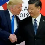 Trump visita Xi Jinping em Pequim sob pressão da guerra no Irã