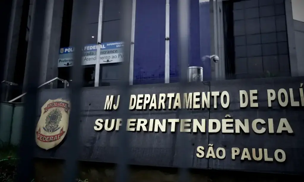 ação também estão entre os alvos da ação. Em nota, a corporação informou que o o