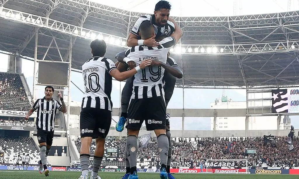 3 a 1, no Estádio Nilton Santos, pela 16ª rodada do Campeonato Brasileiro. O jog
