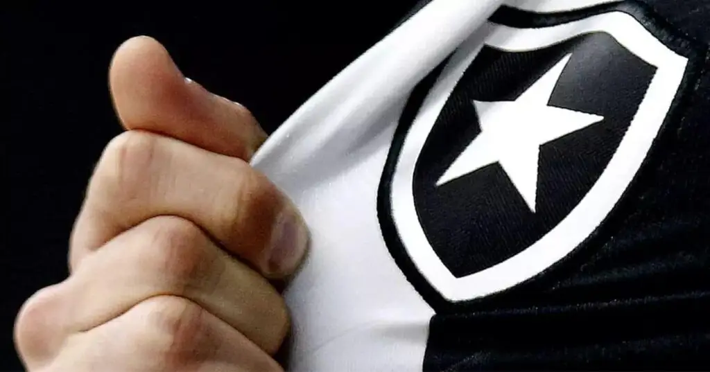 teño). E por falar no time do Botafogo, um craque que já passou pelo clube simpl