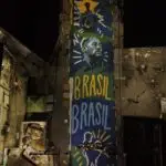 Arte urbana transforma rua marcada por operação policial no Rio de Janeiro