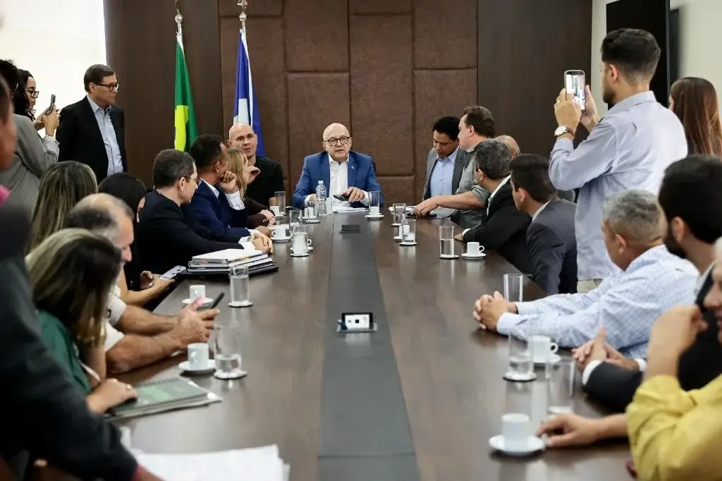 Regularização fundiária em Cuiabá mobiliza governo, prefeitura e judiciário