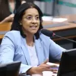 Gisela Simona defende Michelle Bolsonaro após episódio de desrespeito político
