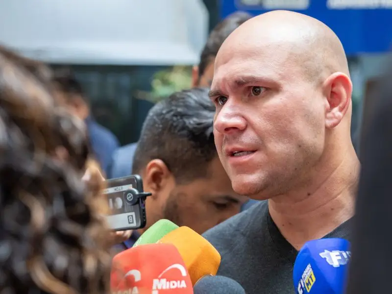 Abilio Brunini reafirma apoio a Flávio Bolsonaro e mantém críticas ao governo Lula