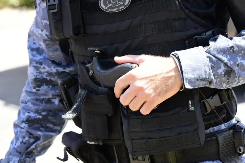 Motorista embriagado é preso após perseguição policial e colisão em Guarantã do Norte