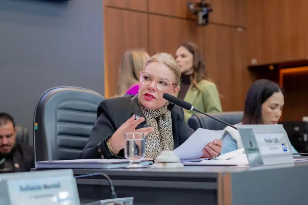 Paula Calil contesta Ilde Taques sobre articulação para reeleição na Câmara
