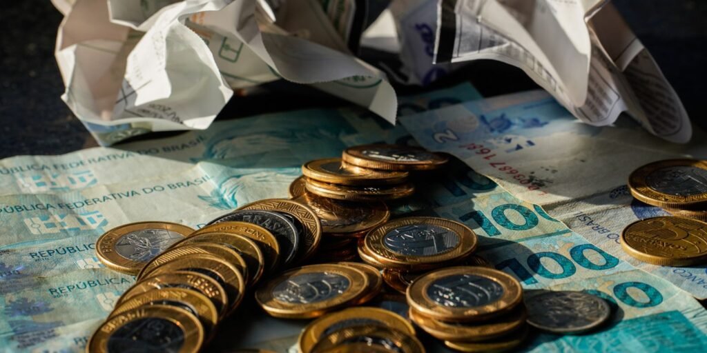 Consumo das famílias impulsiona economia brasileira com alta de 0,7% em maio
