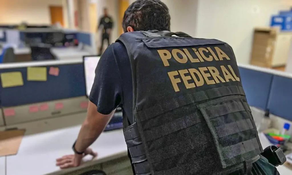 Polícia Federal deflagra operação contra desvio de R$ 45 milhões de contas bancárias