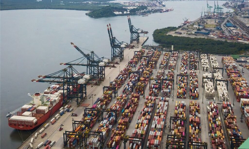 Governo brasileiro contesta nova tarifa dos EUA e avalia medidas de reciprocidade