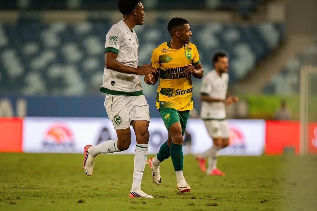 Cuiabá e Goiás empatam na Arena Pantanal e permanecem distantes do G6