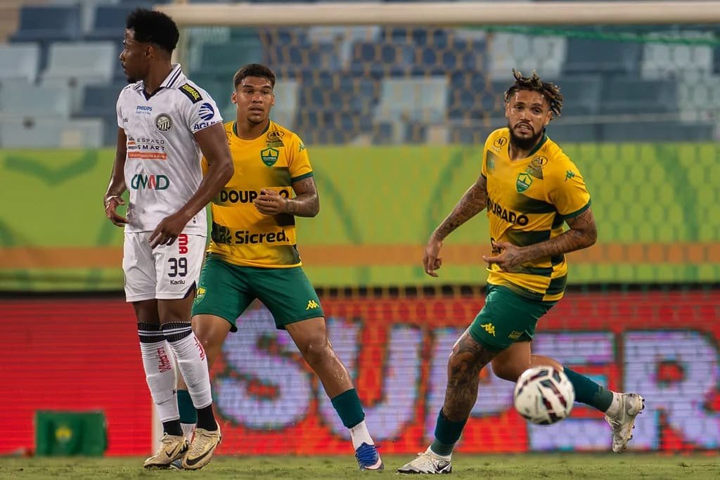 Cuiabá vence Operário-pr e encosta no G6 da Série B
