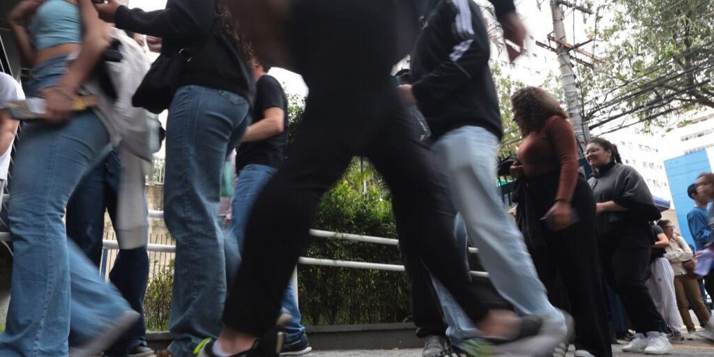 Encceja 2026 realiza provas neste domingo em todo o território nacional