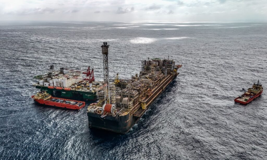Petroleiros apresentam 50 propostas para ampliar controle estatal da Petrobras