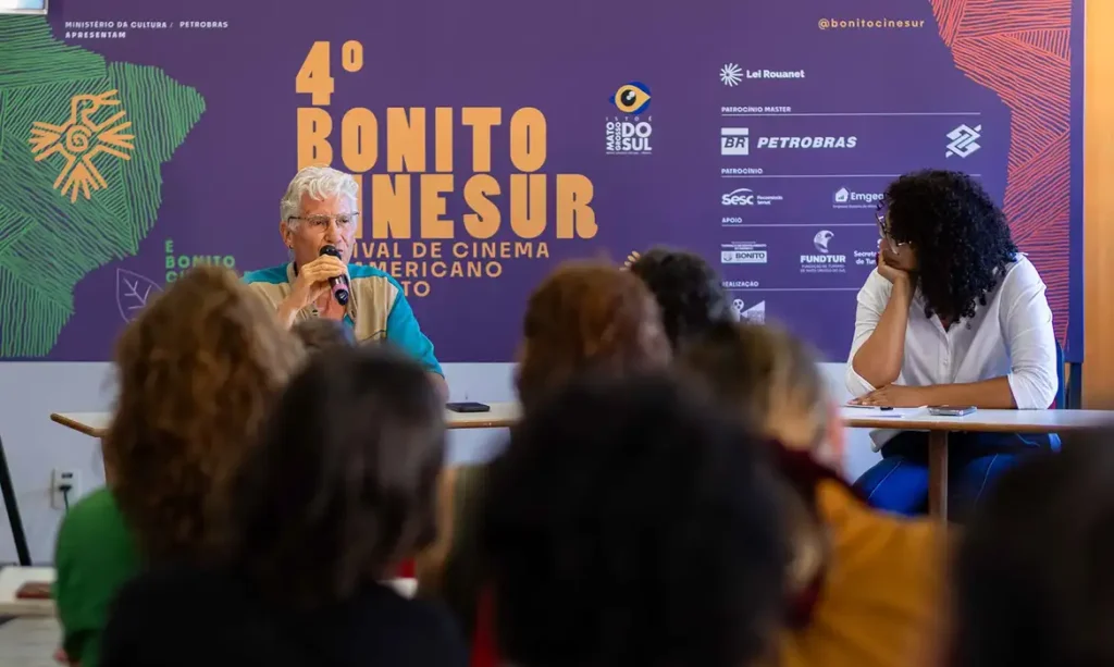 Projeto Vídeo nas Aldeias enfrenta desafio para preservar quatro décadas de memória indígena