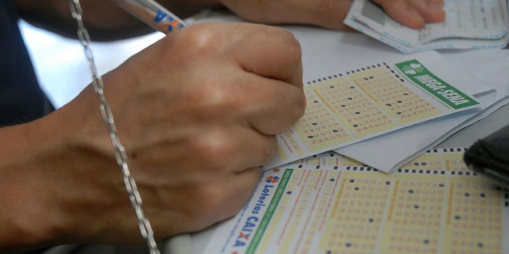 Mega-sena acumula e prêmio atinge R$ 41 milhões para o próximo concurso
