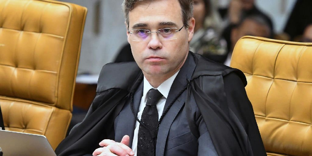 Mendonça defende análise do plenário sobre diálogos atribuídos a Moraes e Vorcaro