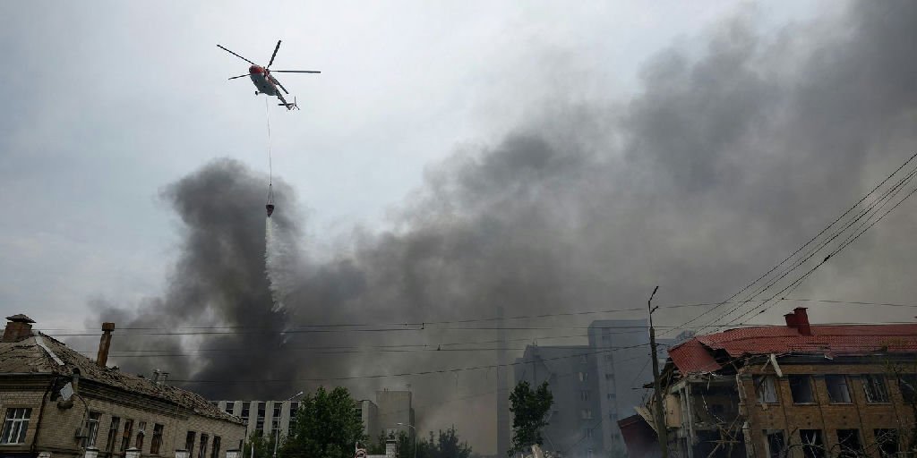 Rússia retoma bombardeios a Kiev logo após saída de enviados dos EUA