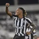 Vitinho e Danilo, dupla do Botafogo, estão na pré-lista da Seleção